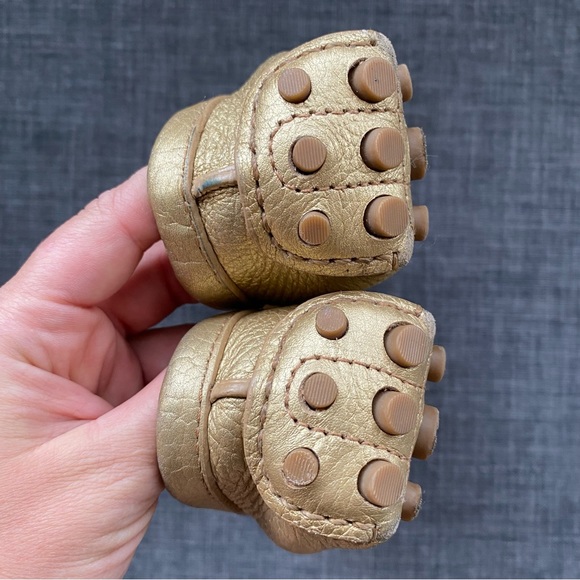 TORY BURCH GOLD LEATHER LOAFERS - Picture 6 of 9